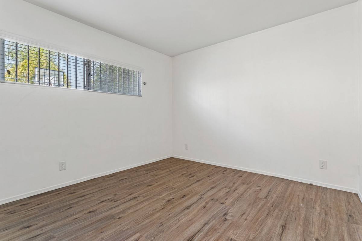 Apartment for rent at 1173 W 29th St, Los Angeles, CA 90007