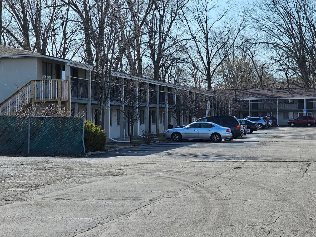 Apartment for rent at 1933 W Alexis Rd, Toledo, OH 43613