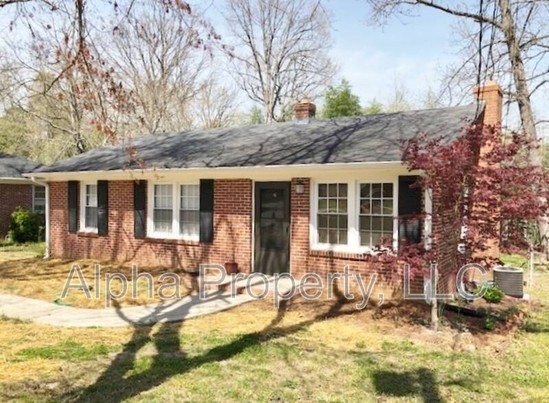 House for rent at 7 Pembroke Lane, Taylors, SC 29687