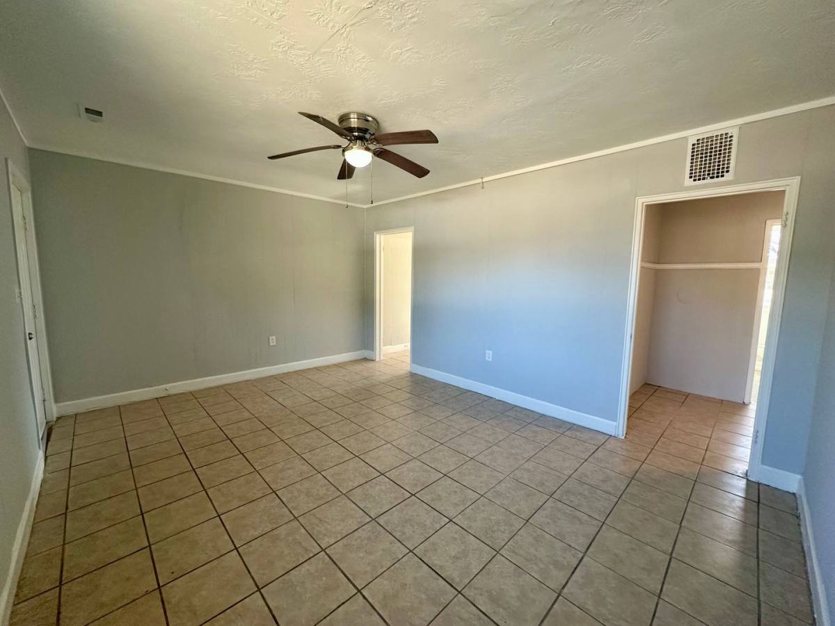 Apartment for rent at 716 B Miller Rd, Sumter, SC 29150