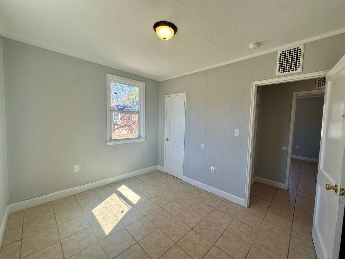 Apartment for rent at 716 B Miller Rd, Sumter, SC 29150