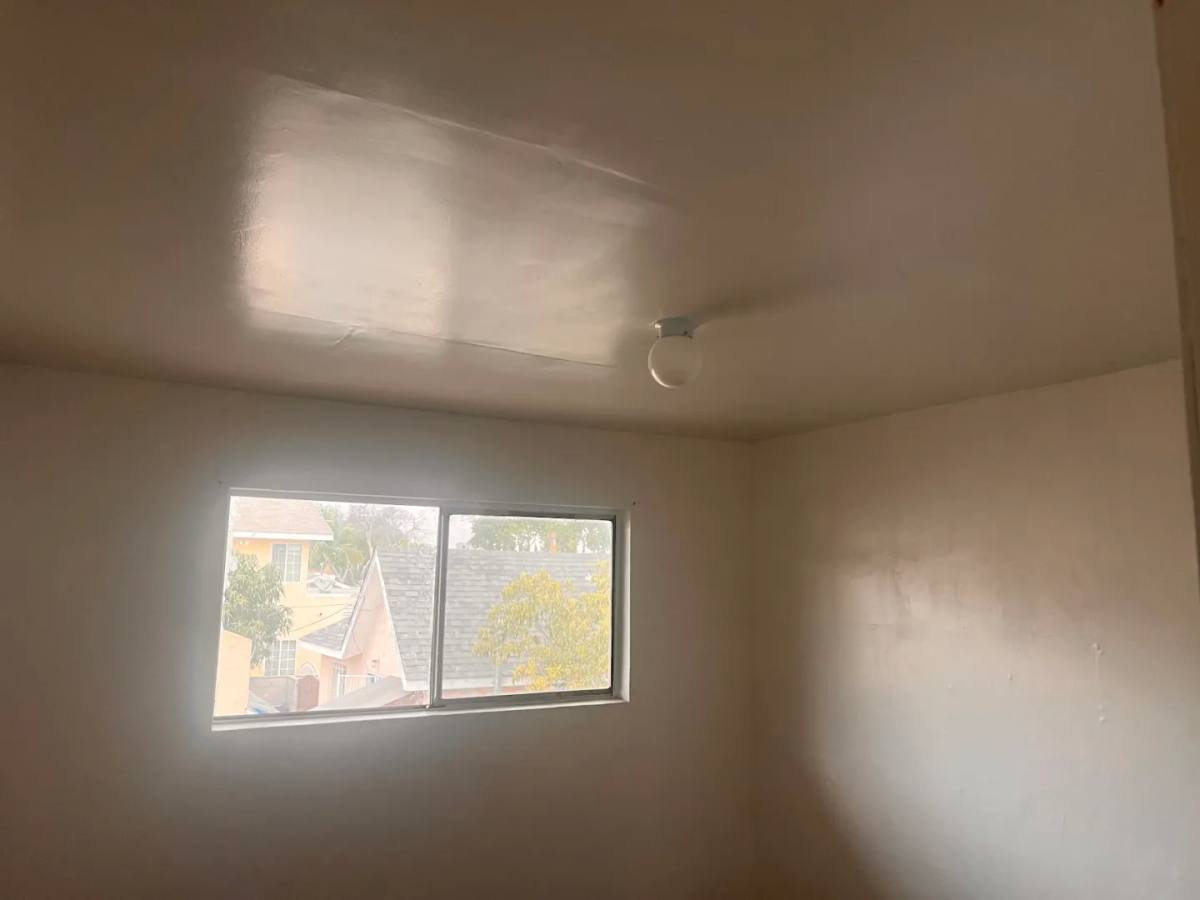 Apartment for rent at 9625 San Gabriel Ave, South Gate, CA 90280