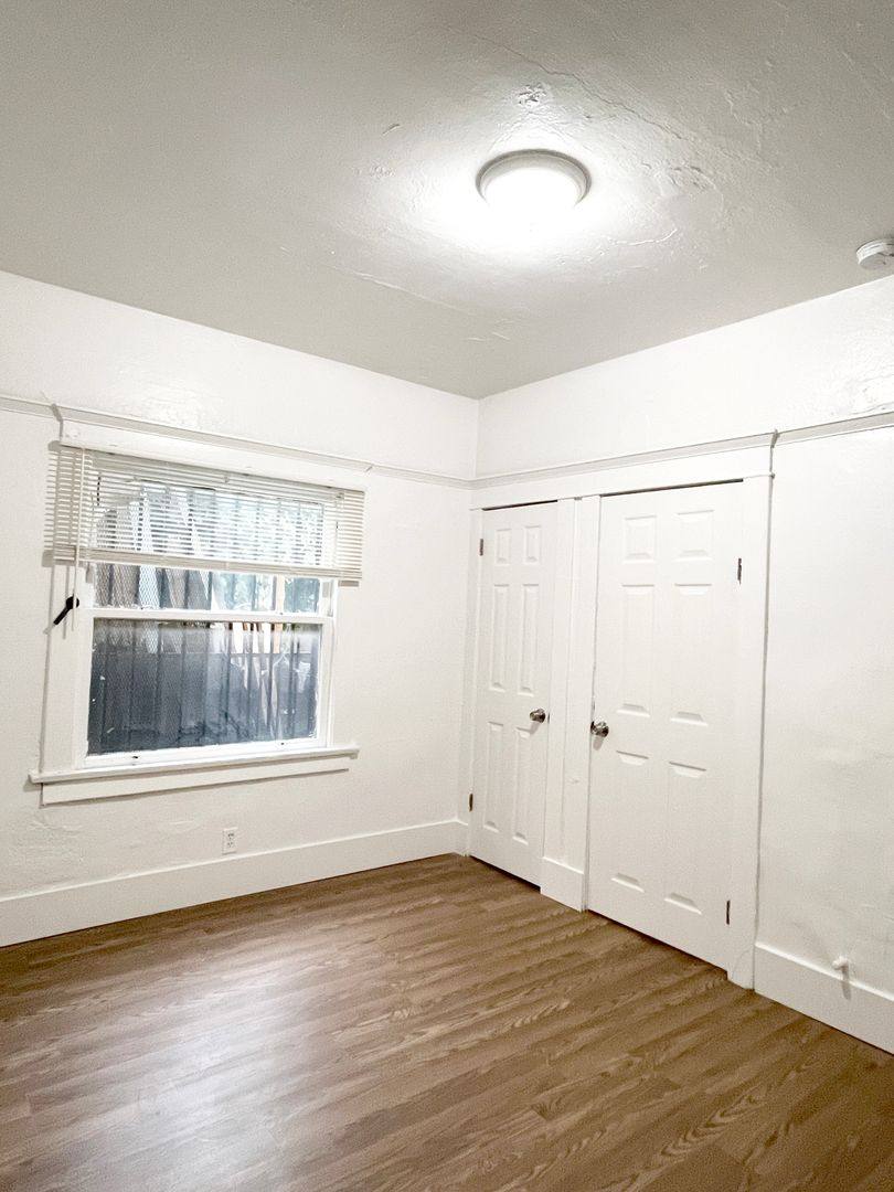 Apartment for rent at 458 W Vernon Ave, Los Angeles, CA 90037