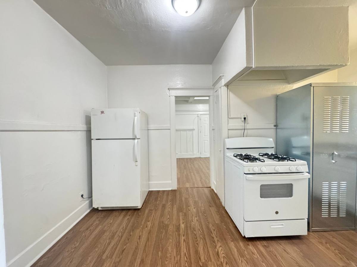 Apartment for rent at 458 W Vernon Ave, Los Angeles, CA 90037