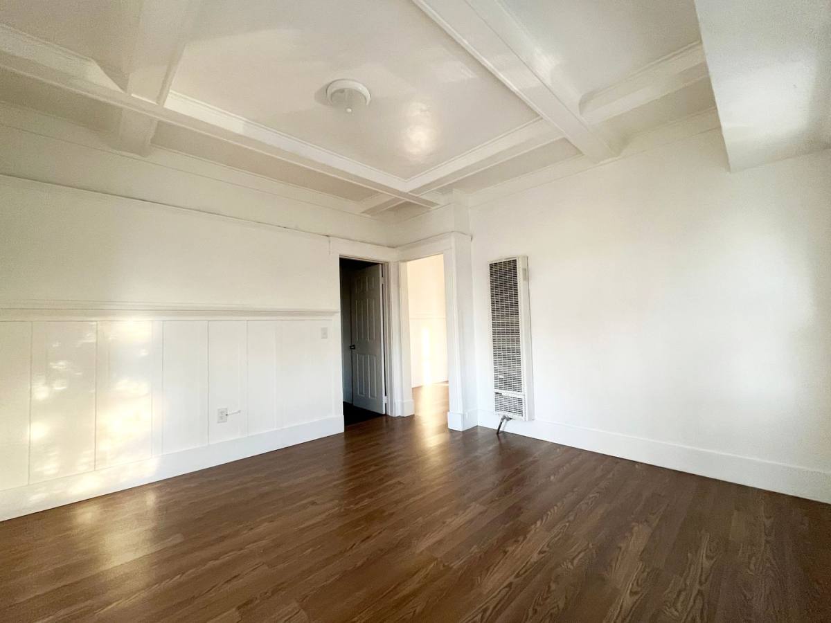 Apartment for rent at 458 W Vernon Ave, Los Angeles, CA 90037