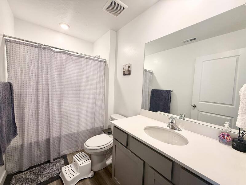 Townhouse for rent at 38 N Northshore Dr, Saratoga Springs, UT 84045