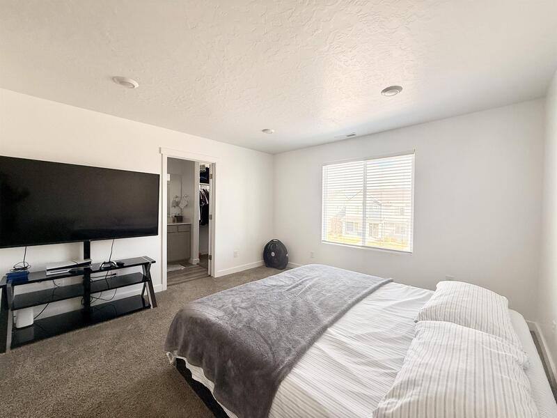 Townhouse for rent at 38 N Northshore Dr, Saratoga Springs, UT 84045