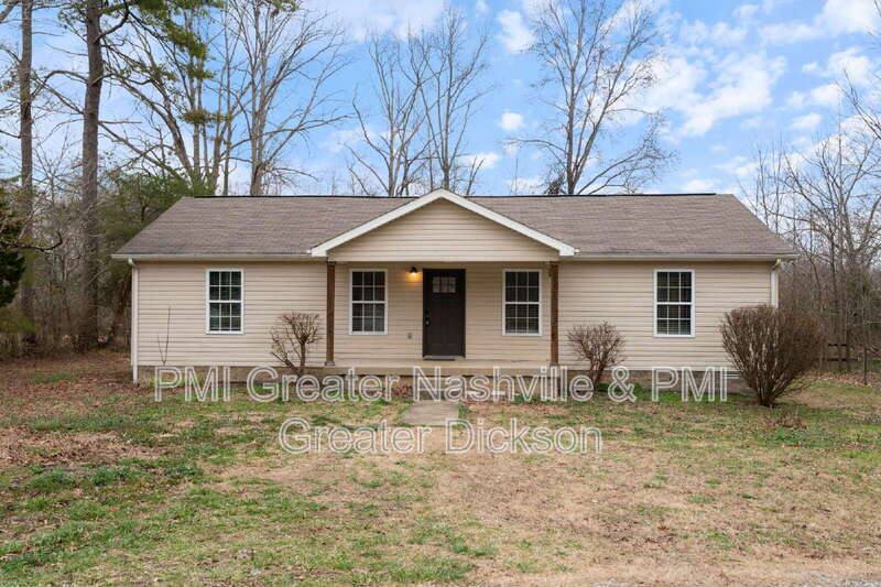 House for rent at 1011 E Pruett Rd, Dickson, TN 37055