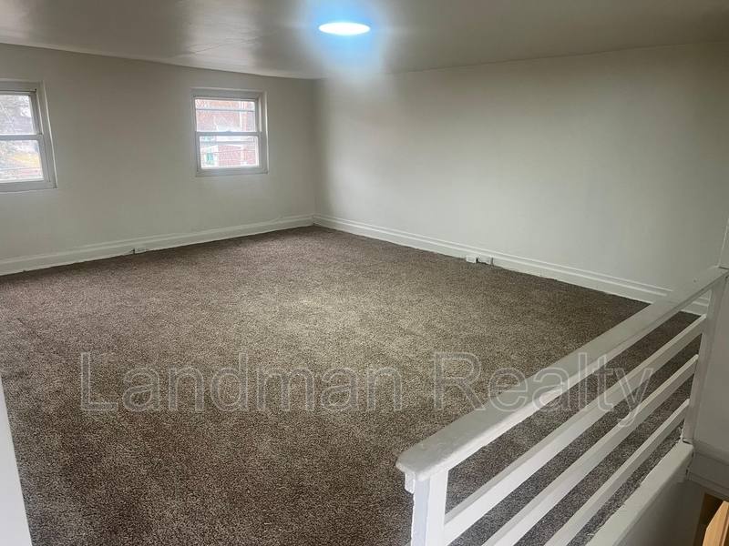 House for rent at 2917 Shadeland Ave, Pittsburgh, PA 15212