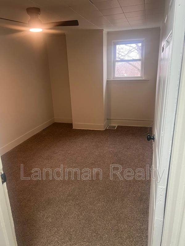 House for rent at 2917 Shadeland Ave, Pittsburgh, PA 15212