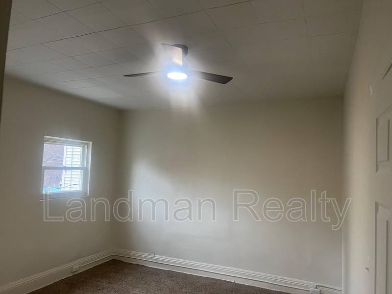 House for rent at 2917 Shadeland Ave, Pittsburgh, PA 15212