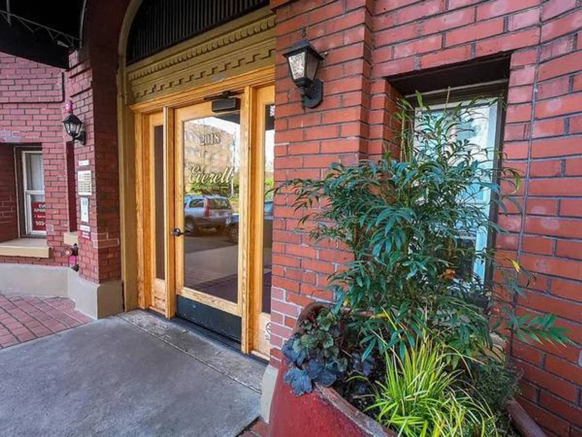 Apartment for rent at 2018 NW Everett St, Portland, OR 97209