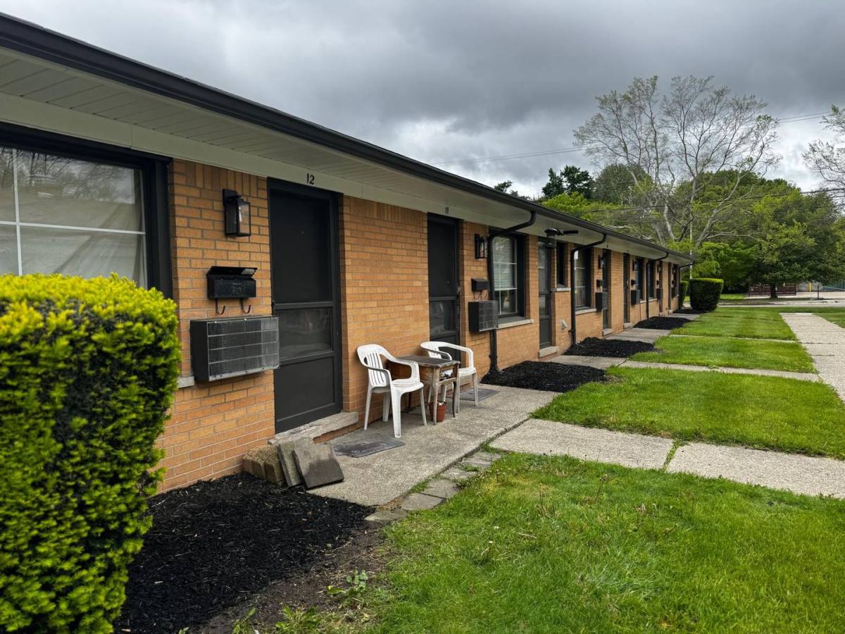 Apartment for rent at 314-320 N Ave, Mount Clemens, MI 48043