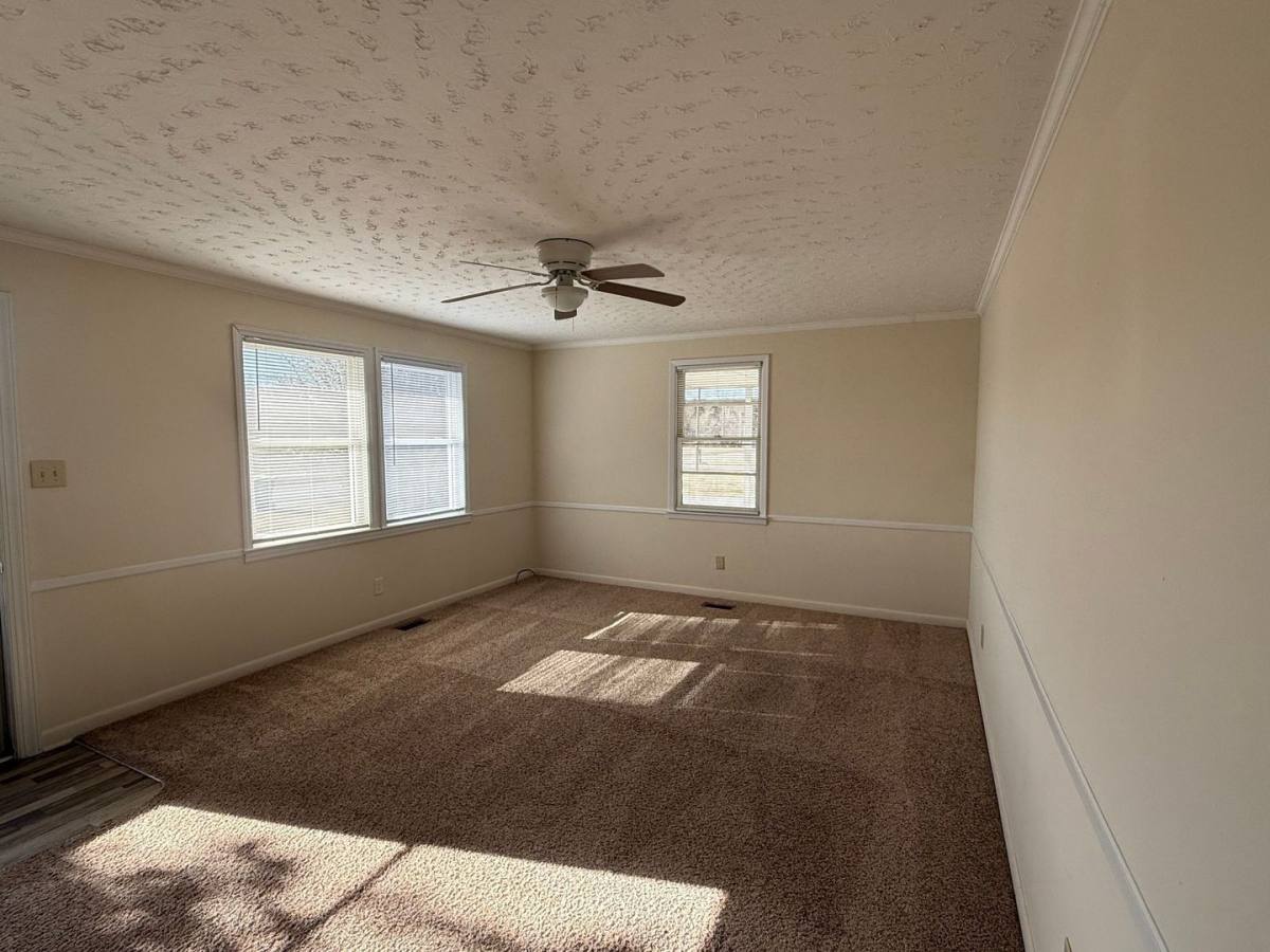 House for rent at 304 Old Hammock Rd, Swansboro, NC 28584