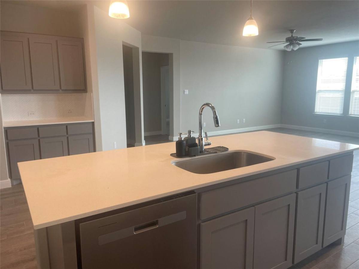 House for rent at 135 Lunayena Rd, Rhome, TX 76078