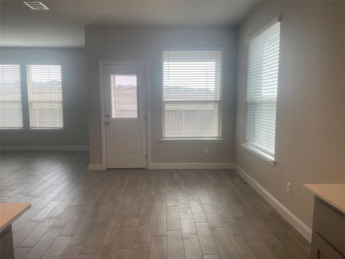 House for rent at 135 Lunayena Rd, Rhome, TX 76078