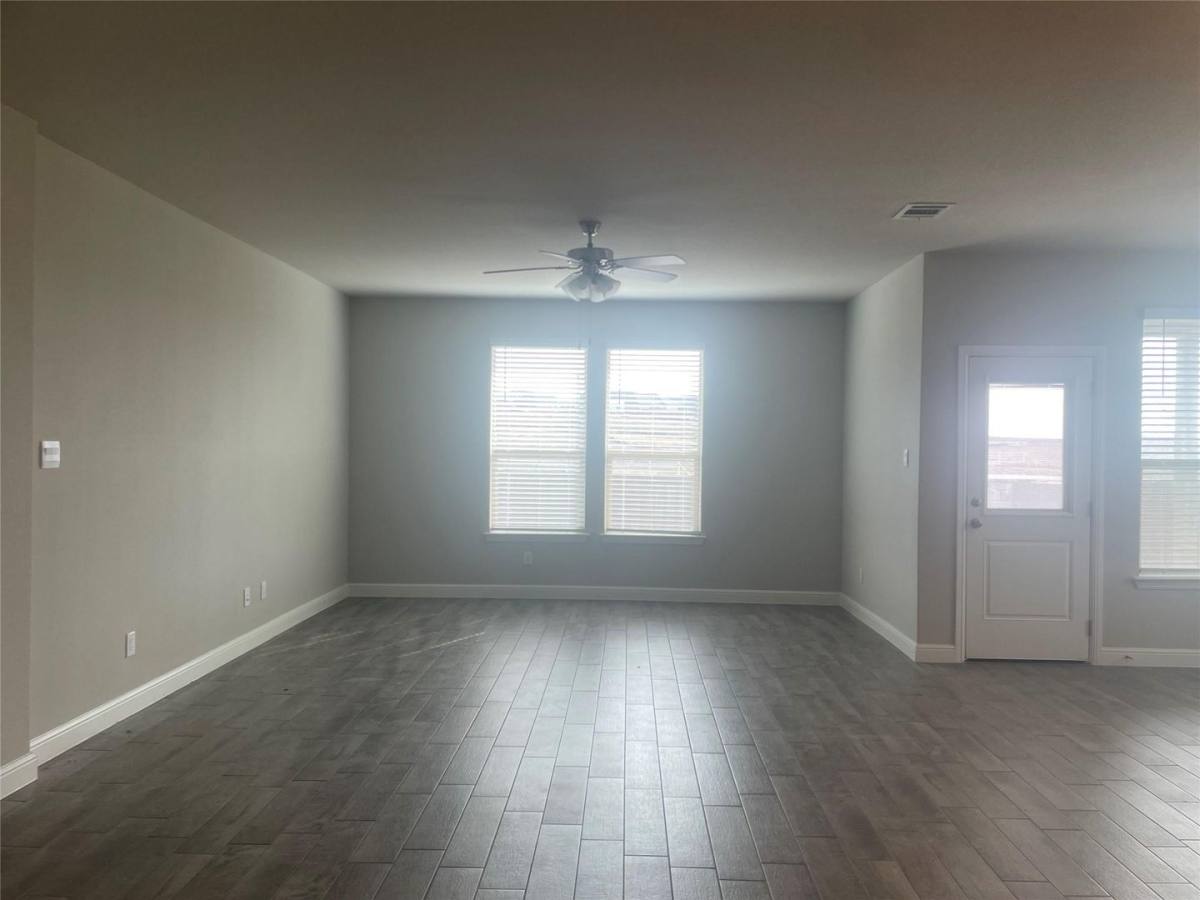House for rent at 135 Lunayena Rd, Rhome, TX 76078