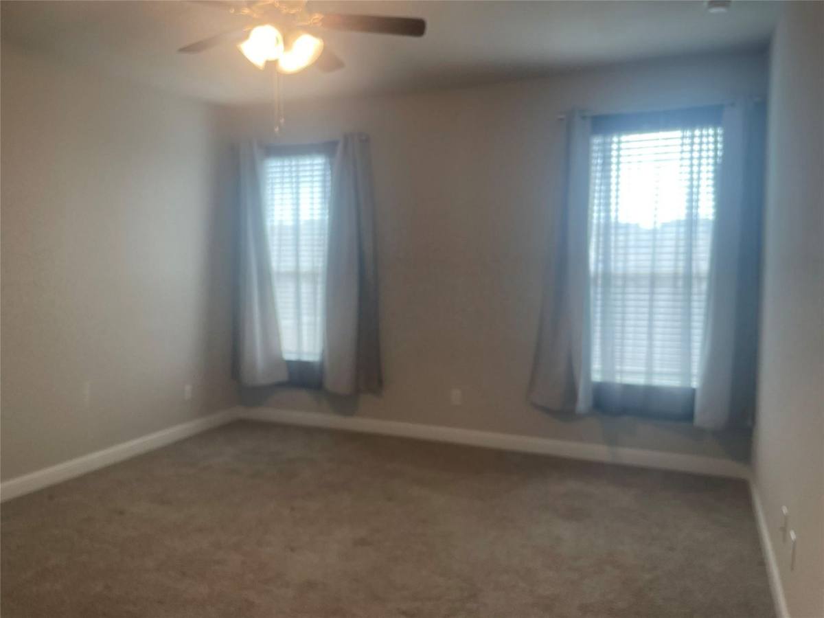 House for rent at 135 Lunayena Rd, Rhome, TX 76078