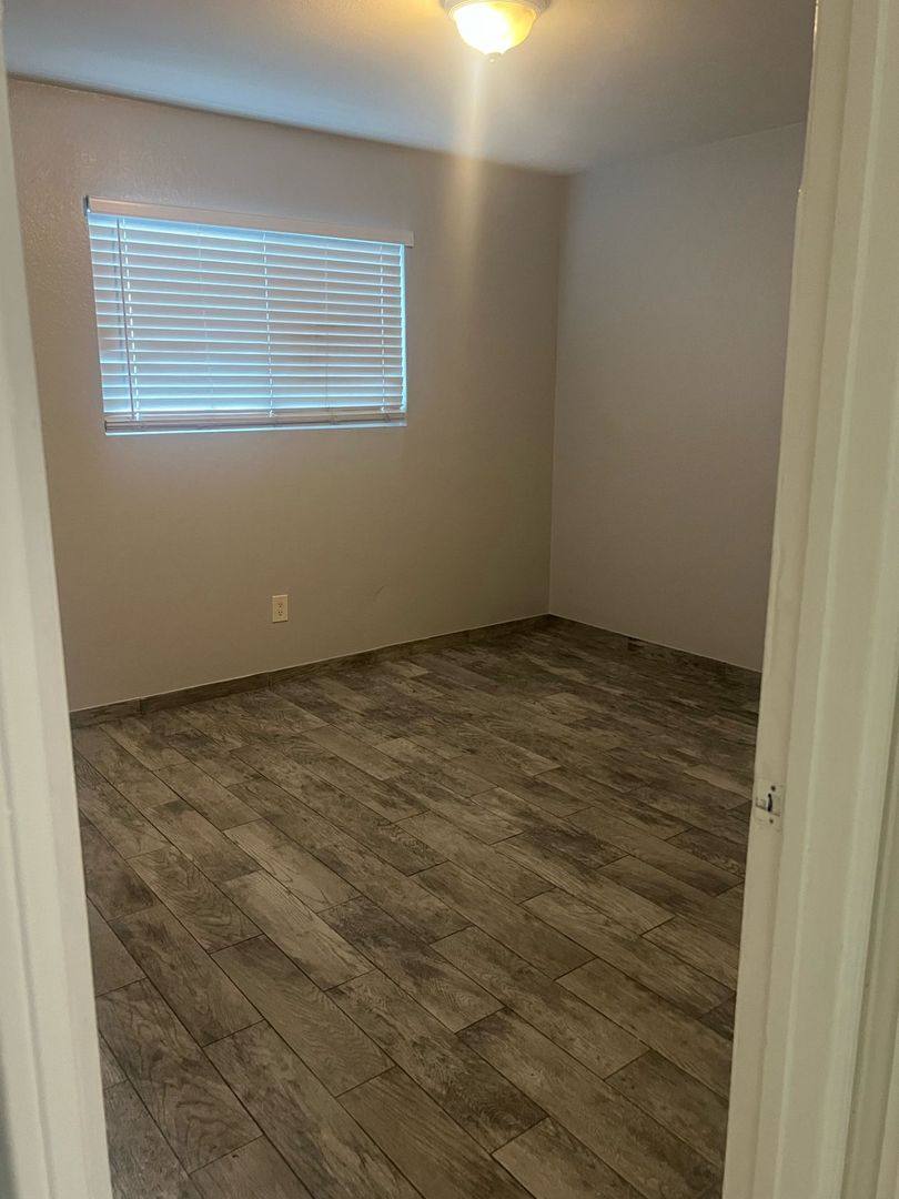 Apartment for rent at 17627 McWethy Dr, Fontana, CA 92336