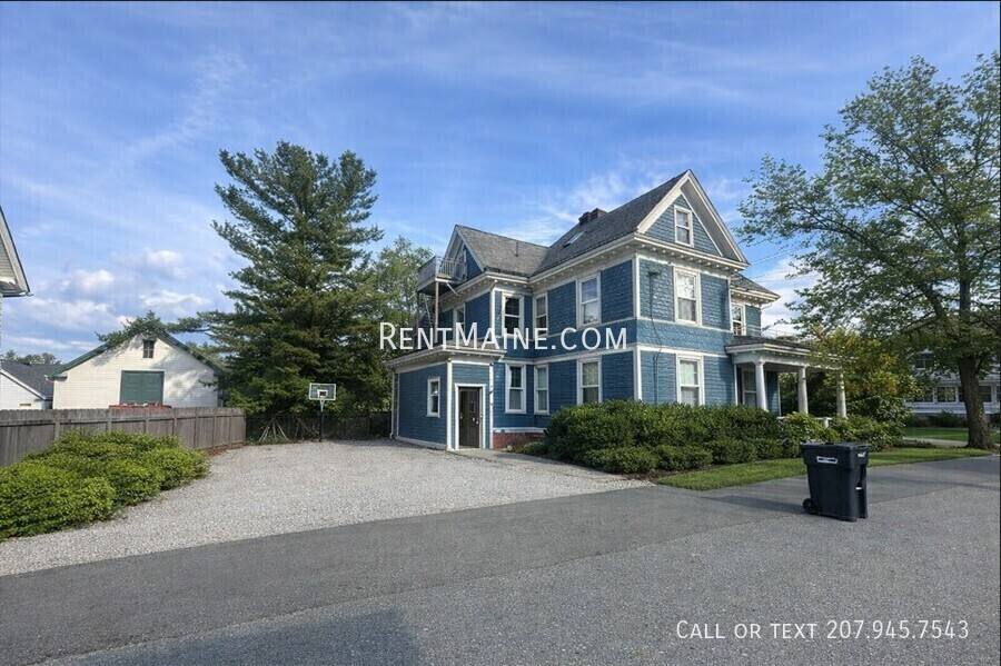 Apartment for rent at 348 State St, Bangor, ME 04401