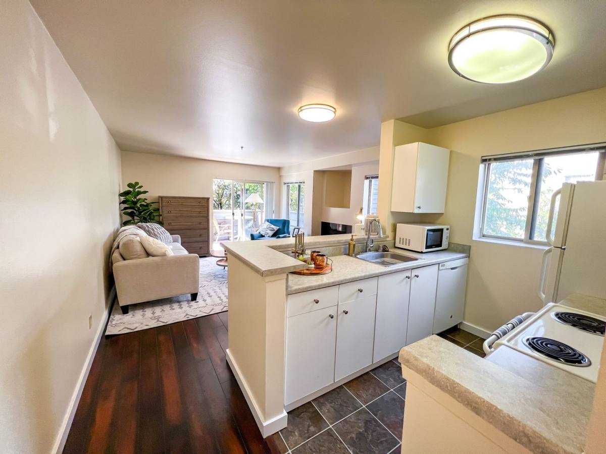 Harvard Vista, 212 Harvard Ave E, Seattle, WA 98102 - Apartment for Rent - Image 7