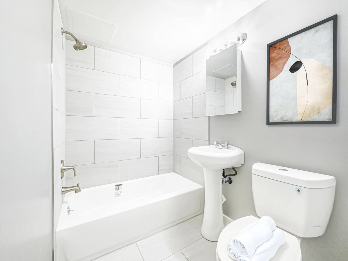 Apartment for rent at 210 W Cheltenham Ave, Philadelphia, PA 19126