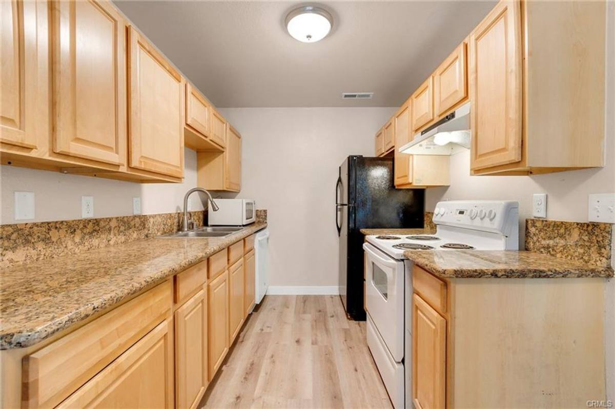 Apartment for rent at 728 W Sacramento Ave, Chico, CA 95926
