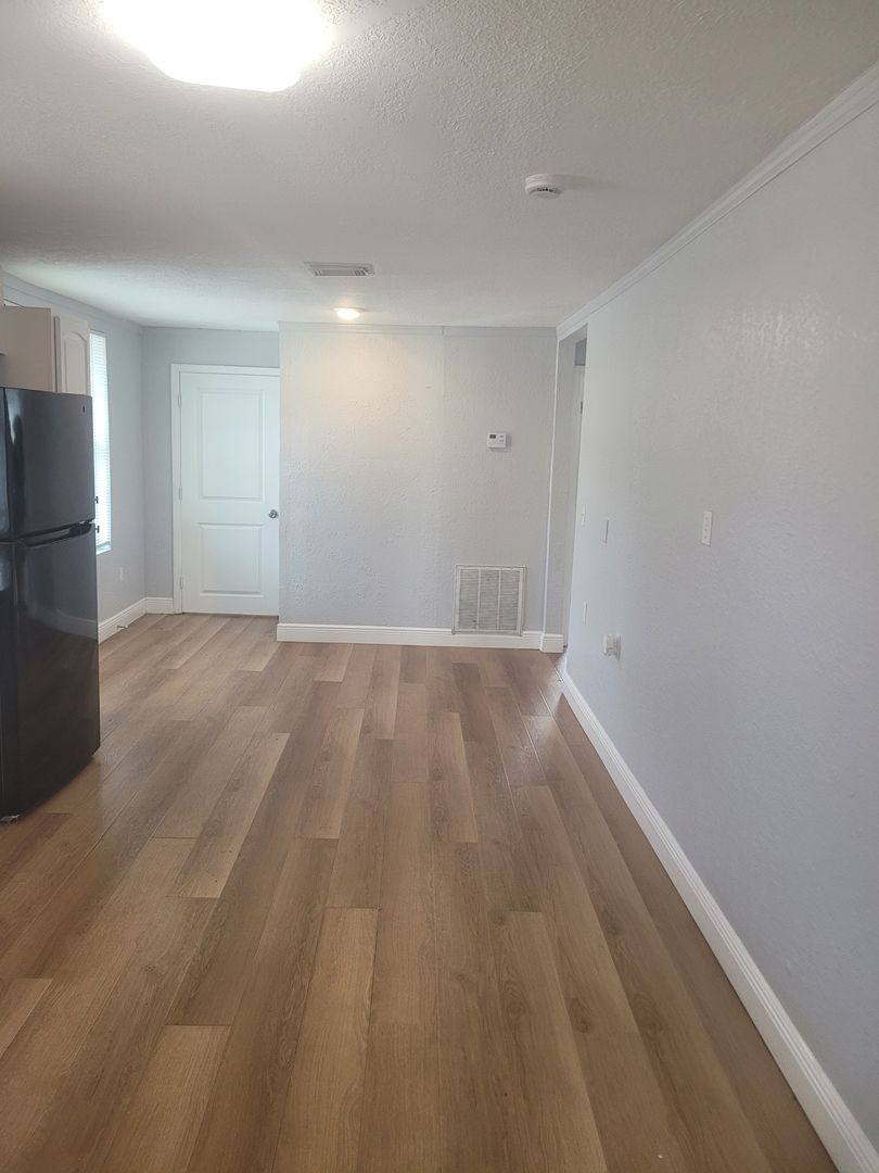 Apartment for rent at 1320 Oleander Ave, Sanford, FL 32771