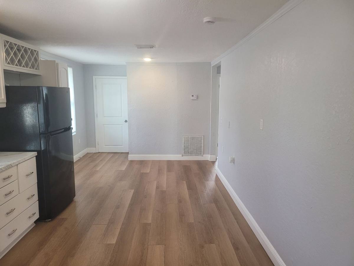 Apartment for rent at 1320 Oleander Ave, Sanford, FL 32771