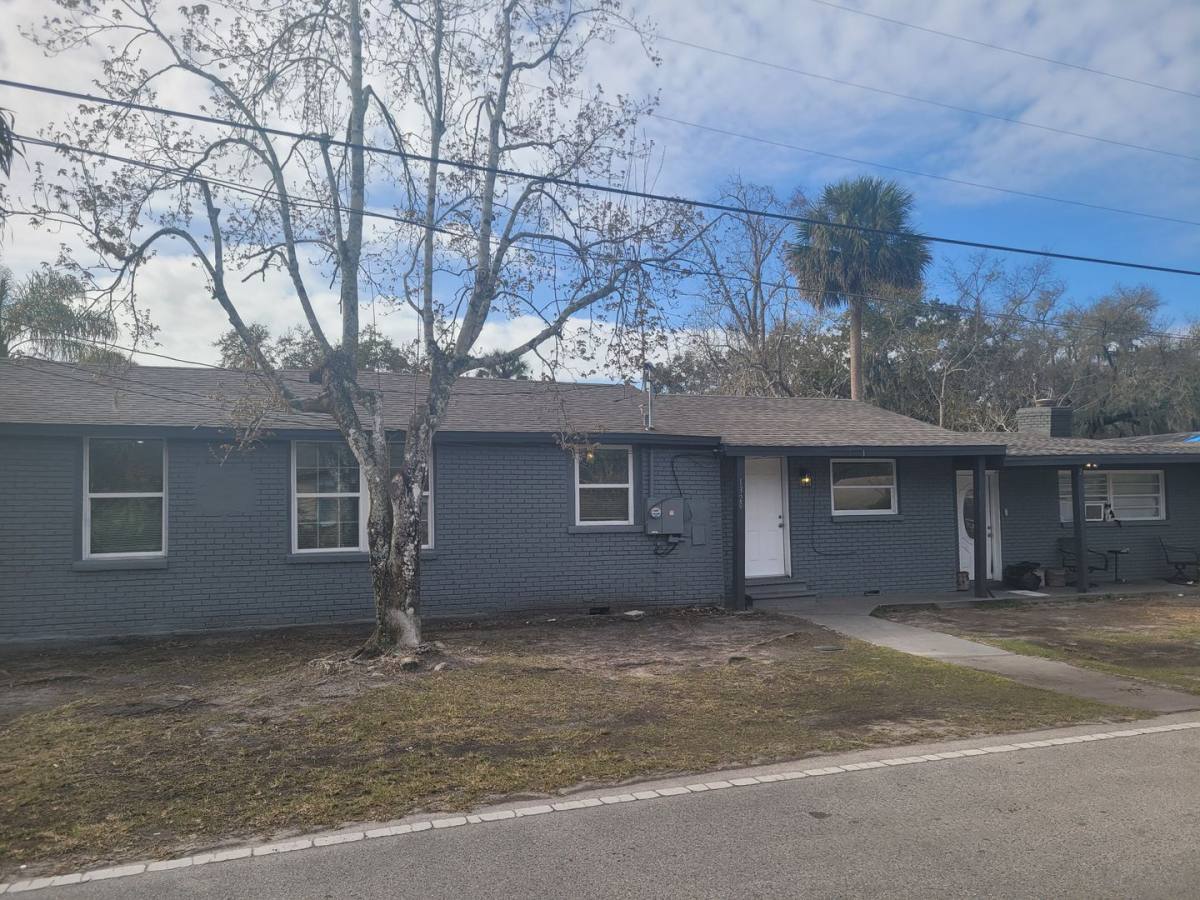 Apartment for rent at 1320 Oleander Ave, Sanford, FL 32771