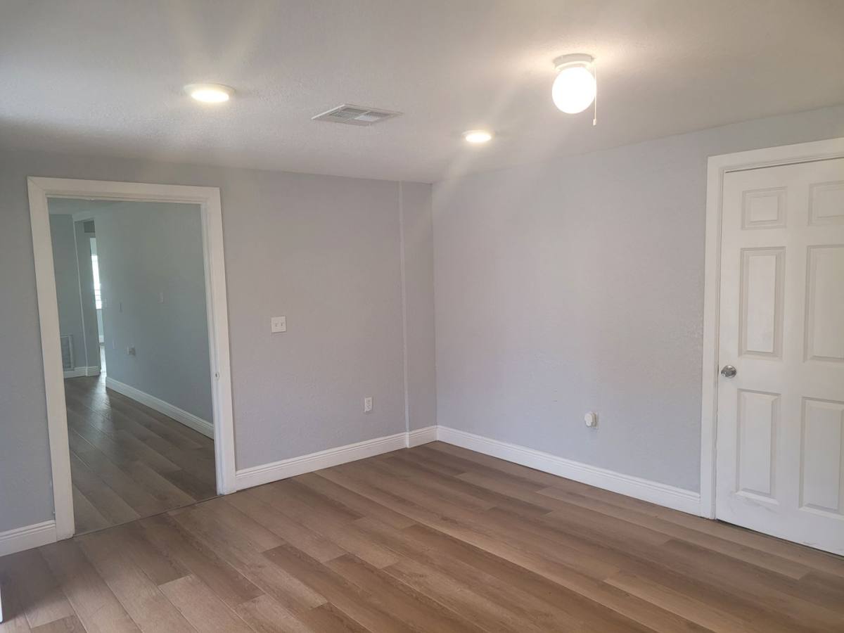 Apartment for rent at 1320 Oleander Ave, Sanford, FL 32771