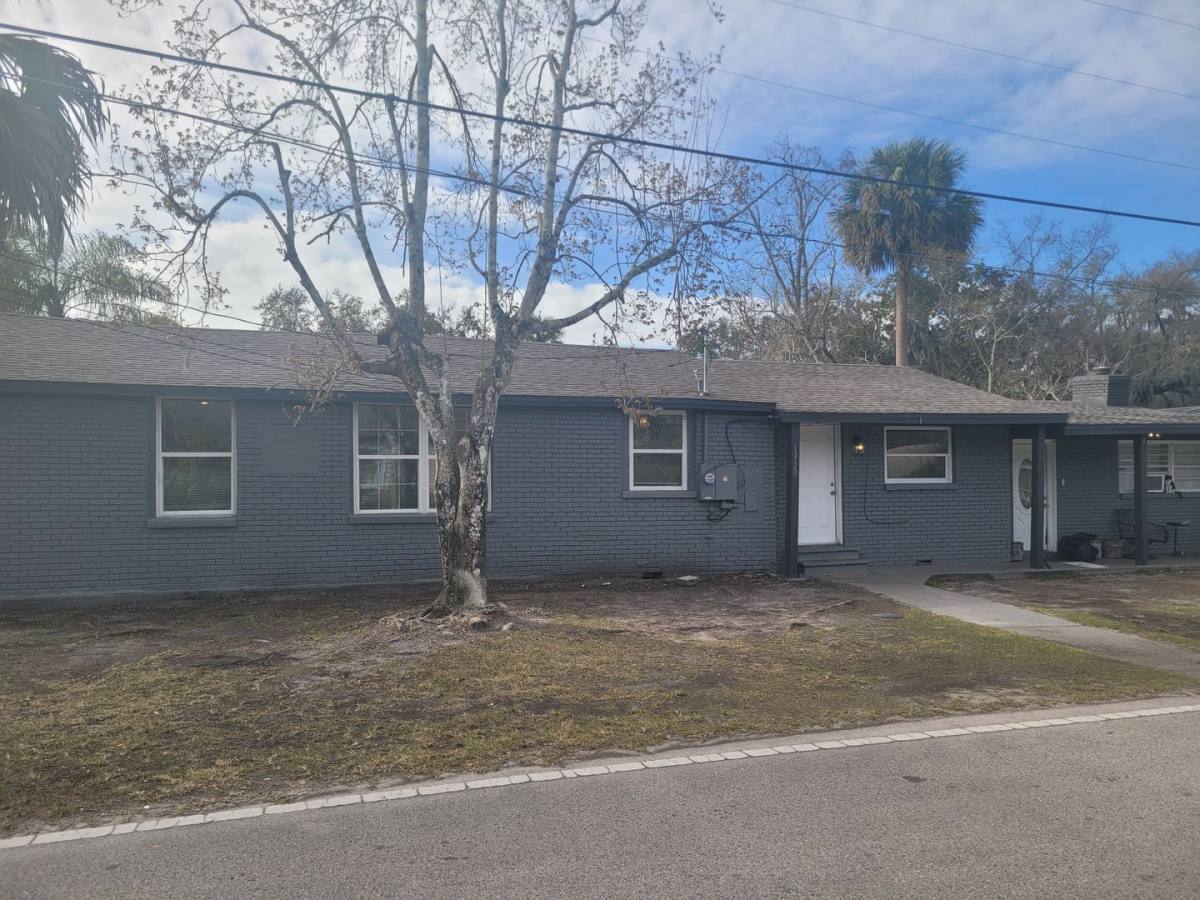 Apartment for rent at 1320 Oleander Ave, Sanford, FL 32771