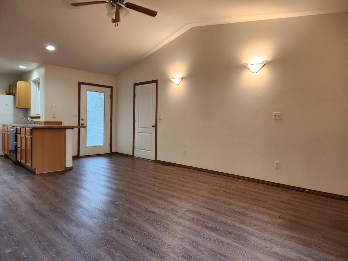 Townhouse for rent at 240 Poplar St, Port Orchard, WA 98366