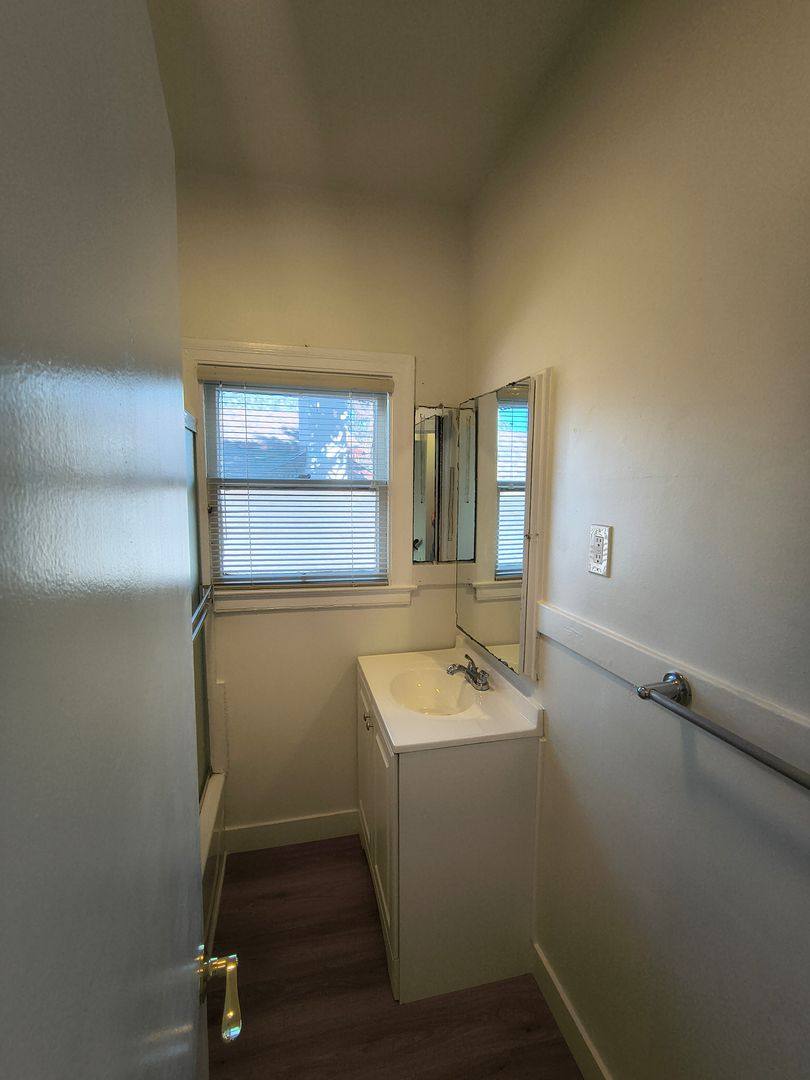 Apartment for rent at 704 Simon & 22186 Montgomery, Hayward, CA 94541