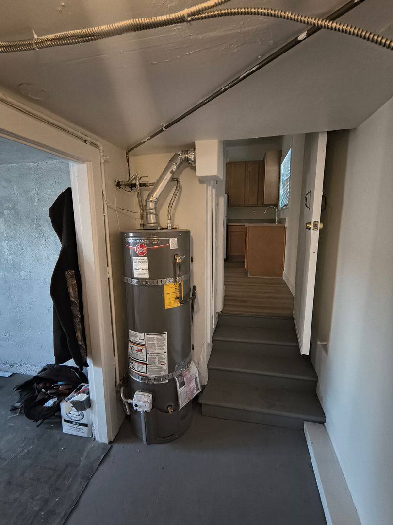 Apartment for rent at 704 Simon & 22186 Montgomery, Hayward, CA 94541
