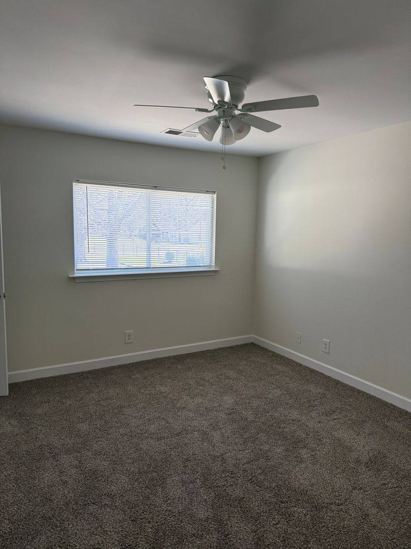Apartment for rent at 912 Rowan St, Charlotte, NC 28208