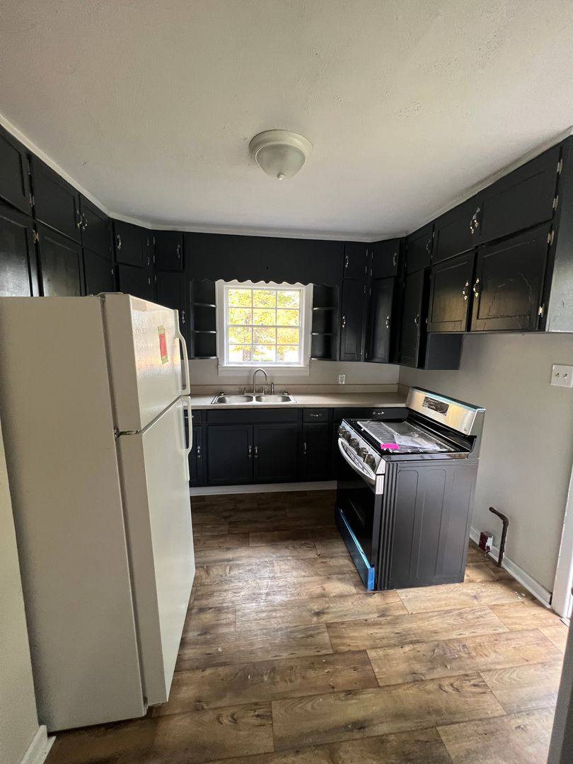 Apartment for rent at 3751 Sunrise Ave, Roanoke, VA 24012
