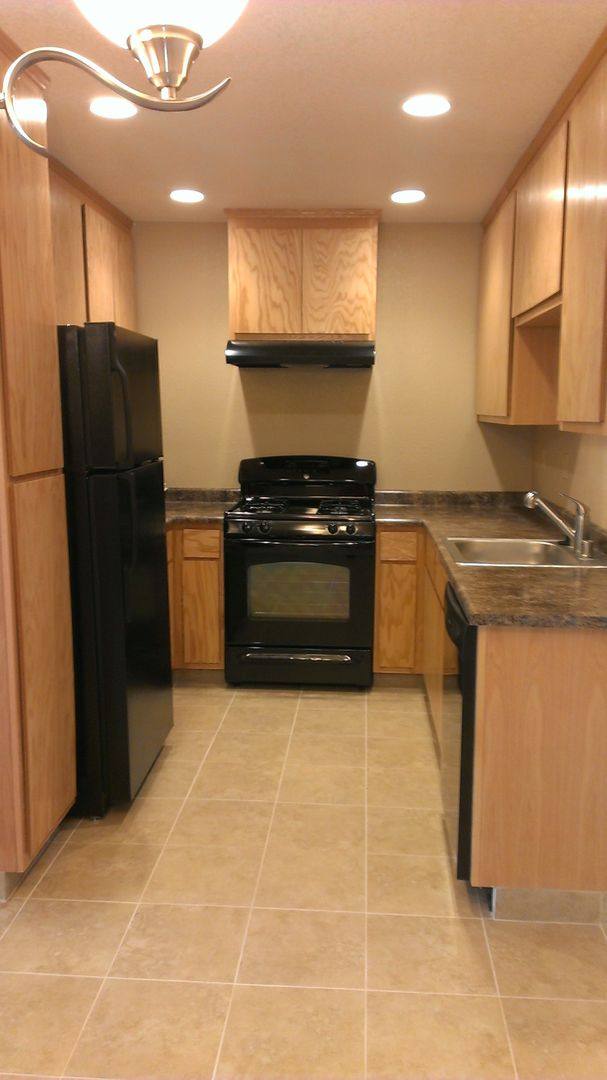Apartment for rent at 1405 Stonewood Ave, Manteca, CA 95336