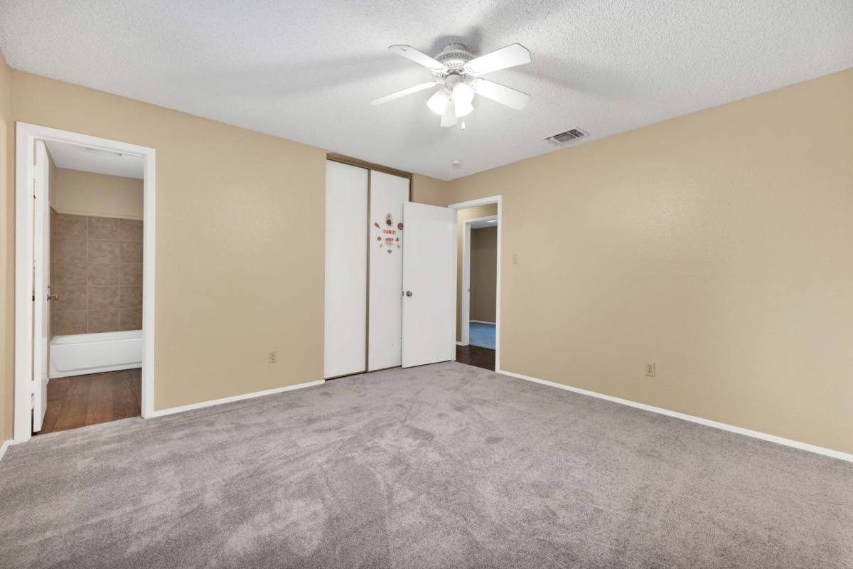 House for rent at 6427 Ridge Place, San Antonio, TX 78250