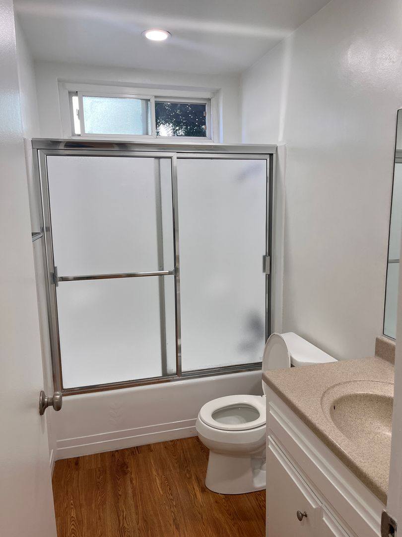 Apartment for rent at 241 W Wilson St, Costa Mesa, CA 92627
