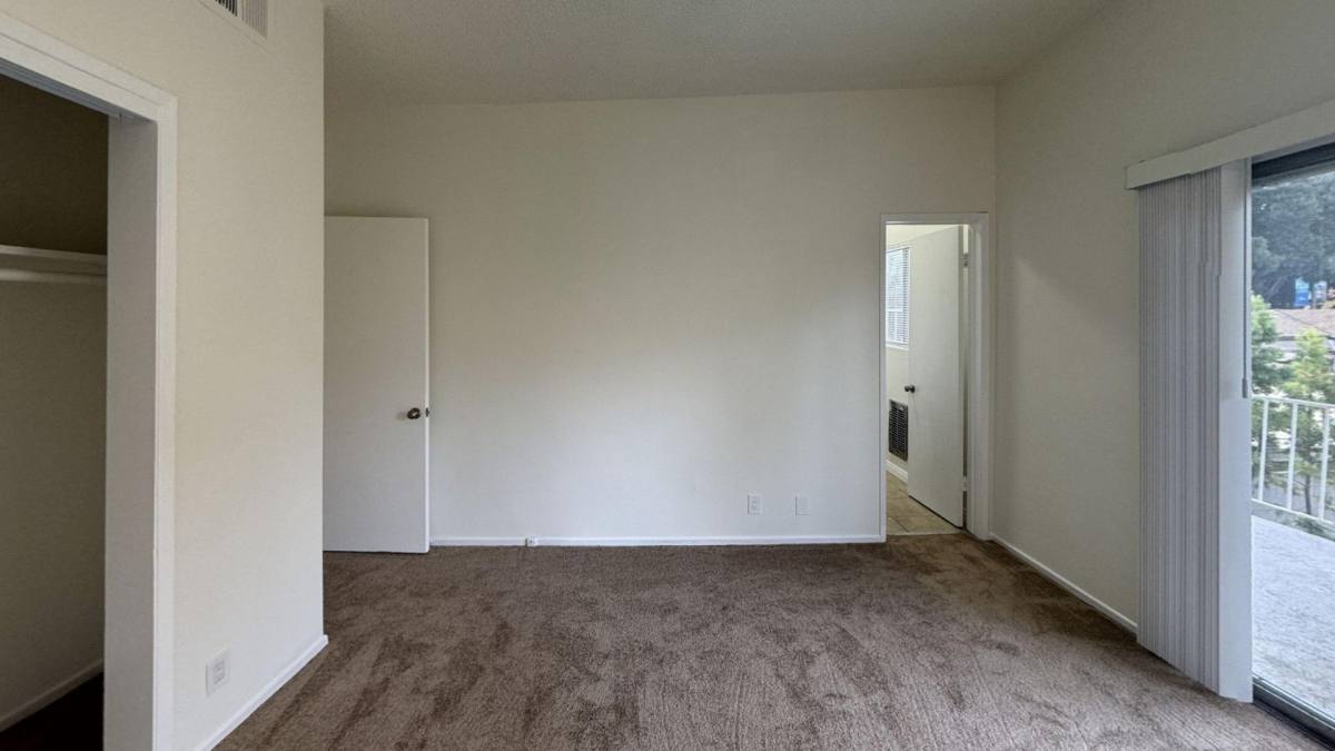 Townhouse for rent at 2014 Cloverfield #4, Santa Monica, CA 90404