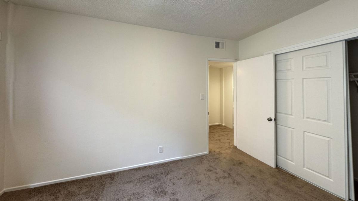 Townhouse for rent at 2014 Cloverfield #4, Santa Monica, CA 90404