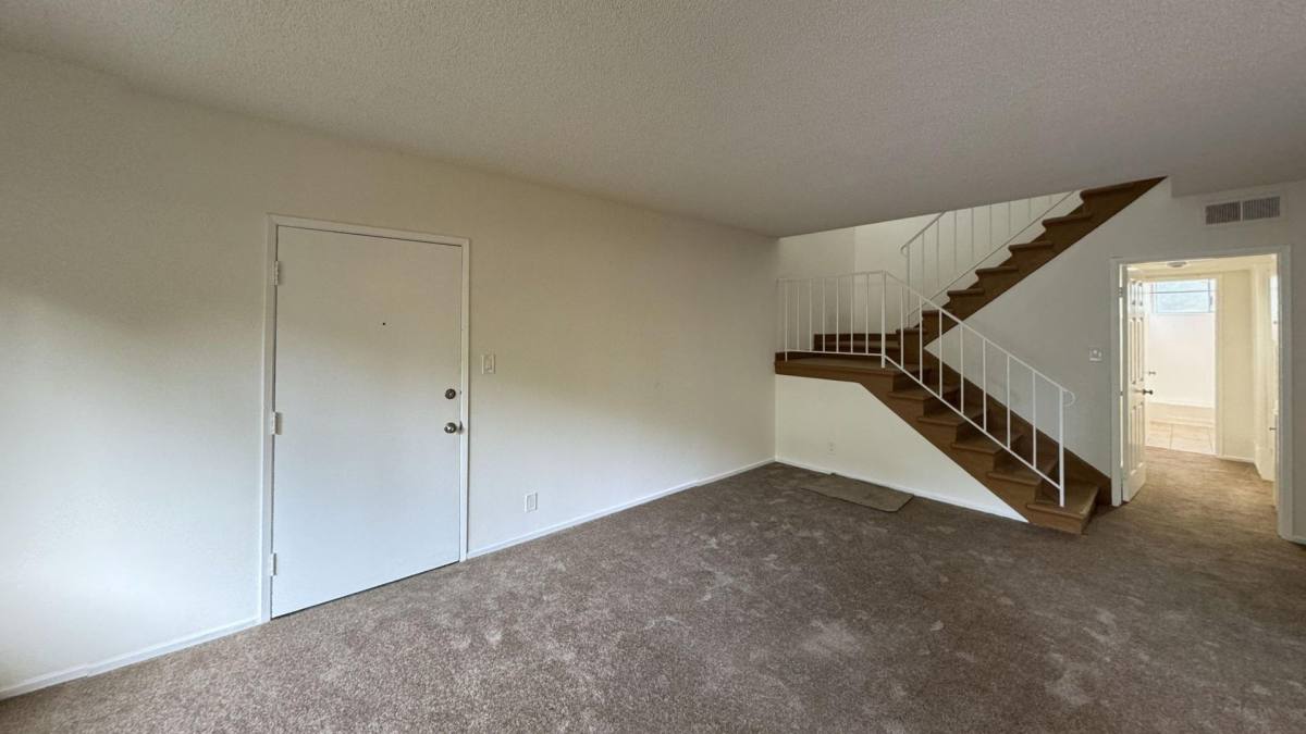 Townhouse for rent at 2014 Cloverfield #4, Santa Monica, CA 90404