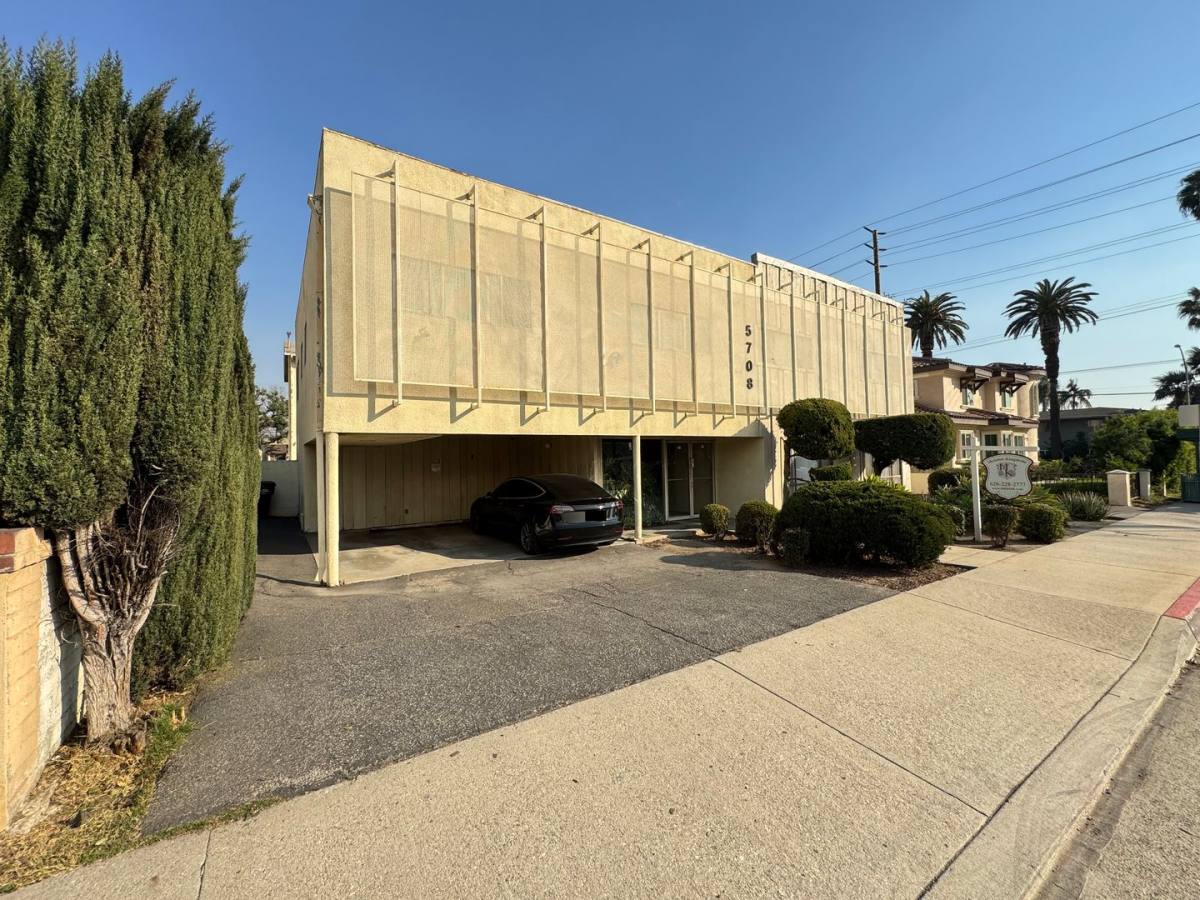 Apartment for rent at 5708 Temple City Blvd, Temple City, CA 91780