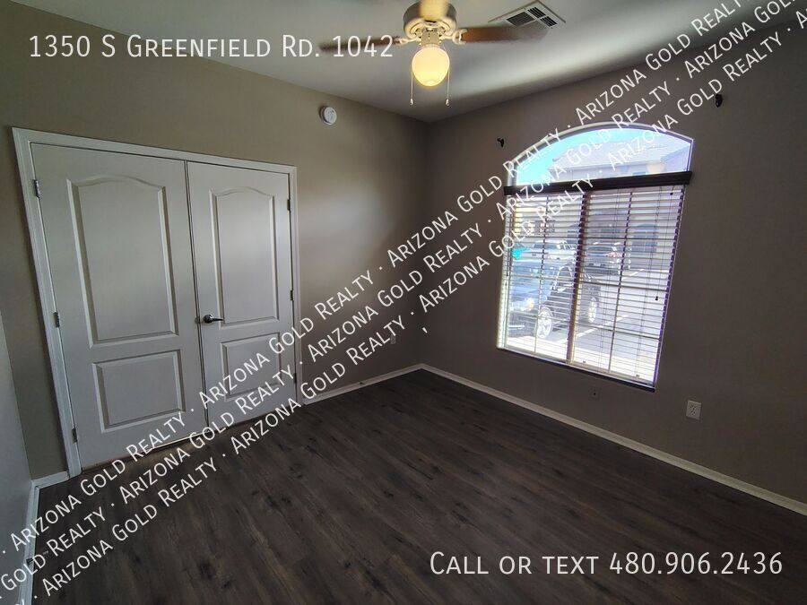 Townhouse for rent at 1350 S Greenfield Rd #1042, Mesa, AZ 85206