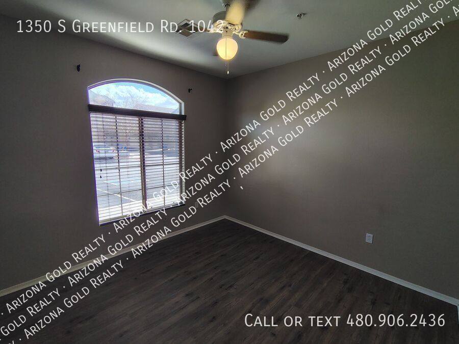 Townhouse for rent at 1350 S Greenfield Rd #1042, Mesa, AZ 85206