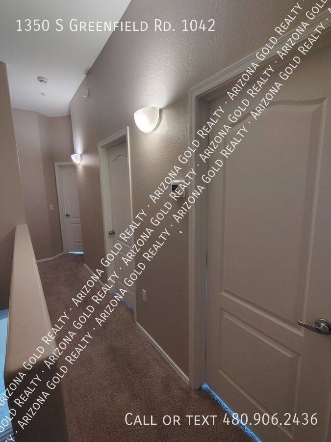 Townhouse for rent at 1350 S Greenfield Rd #1042, Mesa, AZ 85206