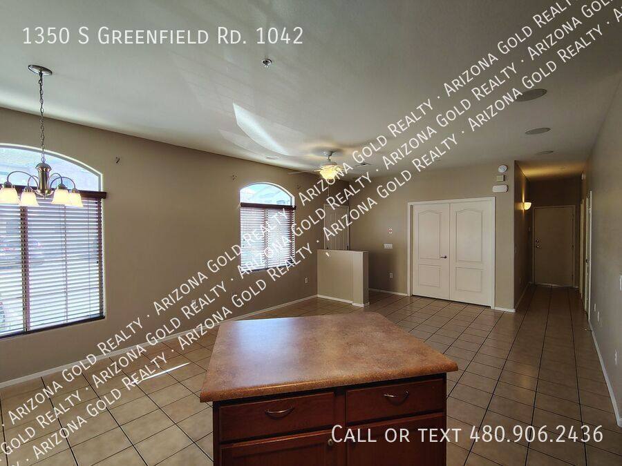 Townhouse for rent at 1350 S Greenfield Rd #1042, Mesa, AZ 85206