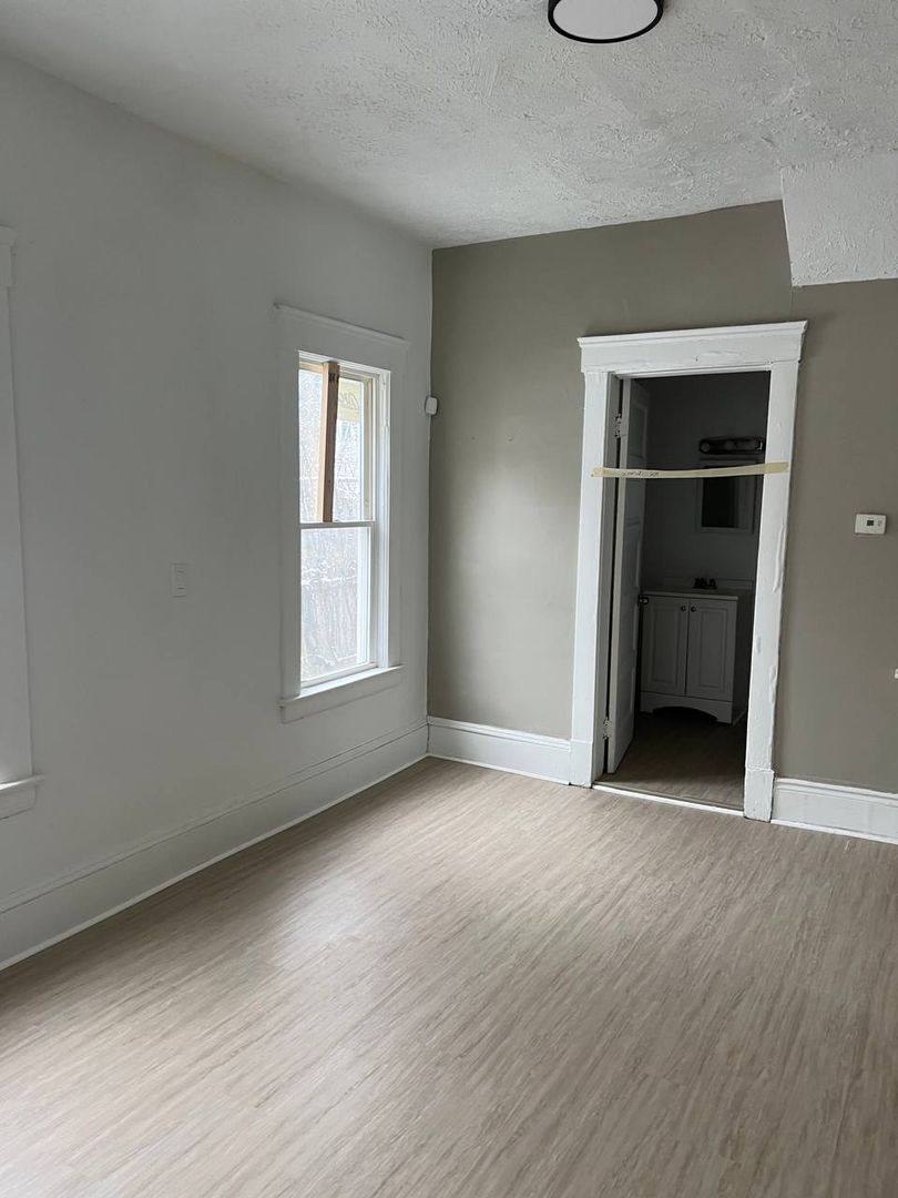 House for rent at 853 E 155th St, Cleveland, OH 44110