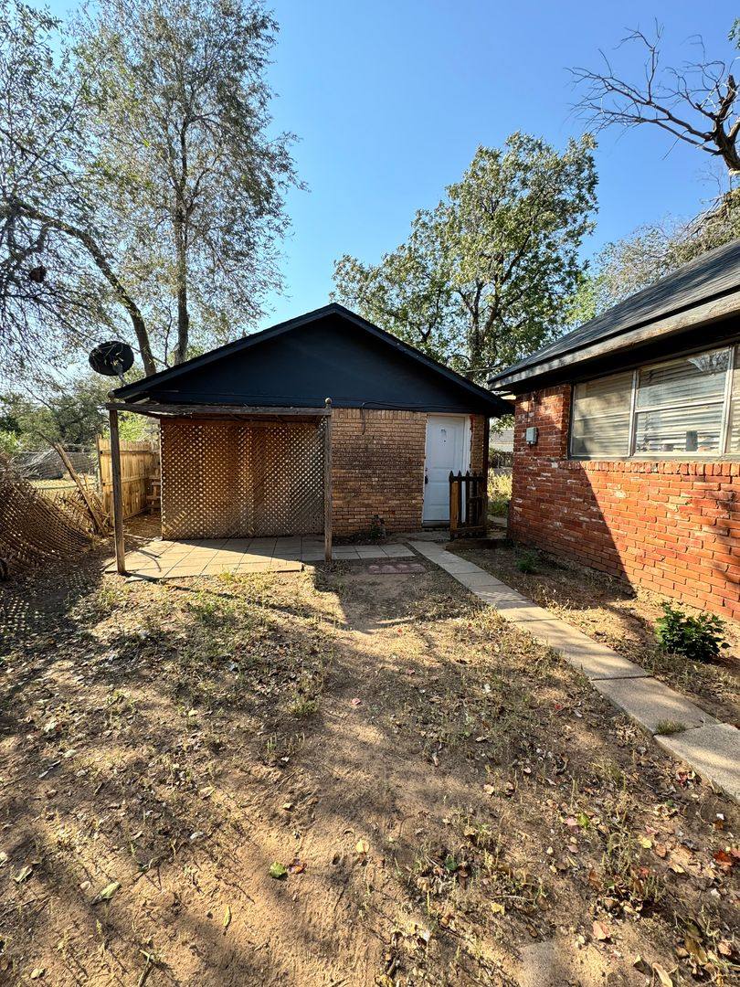 Apartment for rent at 2109 22nd St, Lubbock, TX 79411